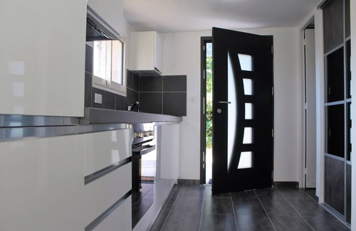 La Pointe Villa | CHARMING VILLA 15 MIN FROM NICE WITH COMMON POOL
