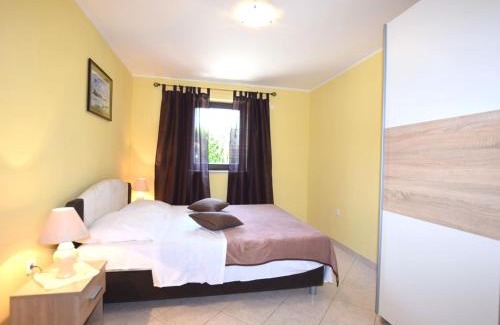 Zbandaj House | Charming Villa with Pool in Zbandaj