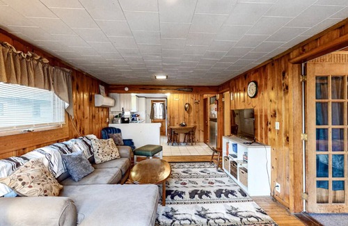 South Casco House | Charming Waterfront River Bungalow with Access to Big Sebago & Long Lake
