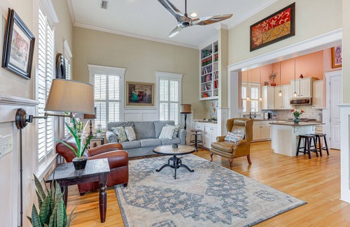 Wilmington Cottage | Charming Wilmington Cottage - Walk to Downtown!