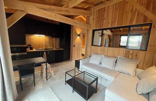 Audenge House | Charming wooden dwelling