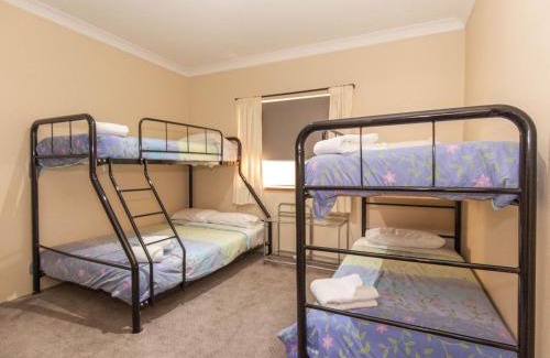 Jindabyne House | Charvel 35 Gippsland Street