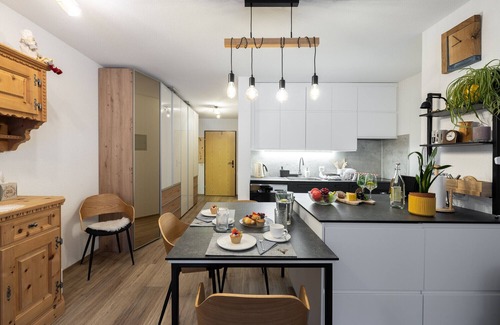 Engadin Scoul Apartment | CHASA TULAI F114: GENEROUSLY RENOVATED ALPENCHIC STUDIO IN HOLIDAY PARK TULAI F114
