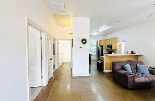 Pine Grove Apartment | Chateau 6, spacious townhouse in Tickfaw, LA