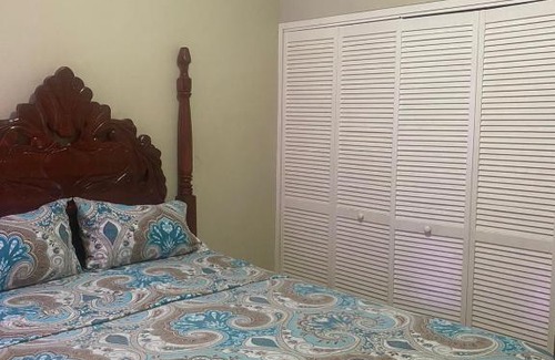Spanish Town House | Chateau De Jacaranda