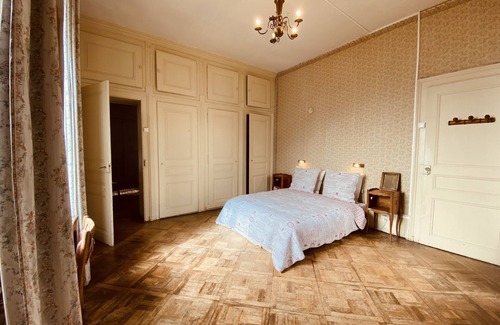 Ayse Other | Château des Tours, panoramic view, the charm of a large family home.