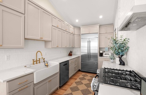 West Seattle Villa | Chateau La Mer
