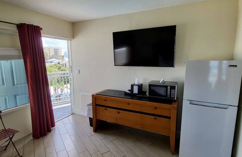 Bostroms Lower Ormond Beach Hotel | Chateau Mar Beach Resort