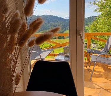 Uscie Gorlickie Resort | Chatka Niedźwiadka - domki w górach z widokiem na Beskid Niski Sauna, balia i kominek