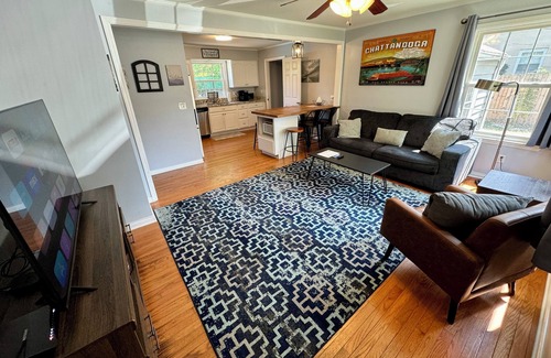 Chattanooga Valley House | Chatt Vistas Oasis-3bdrm-5m to TN-Pool-Deck-BBQ-FirePit