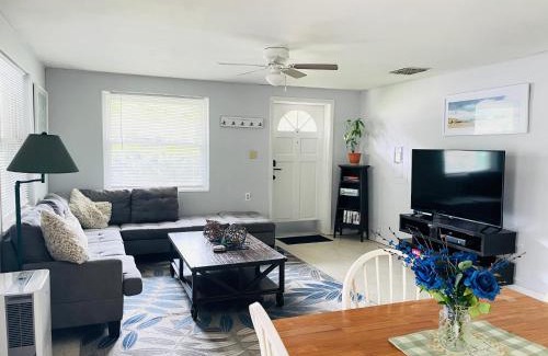 Homosassa House | Chazzdoorway 2rooms 1 bathroom Duplex