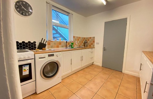 Bangor Apartment | Cheap & Cheerful Apartment Near Bangor Marina