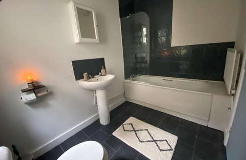 Bangor Apartment | Cheap & Cheerful Apartment Near Bangor Marina