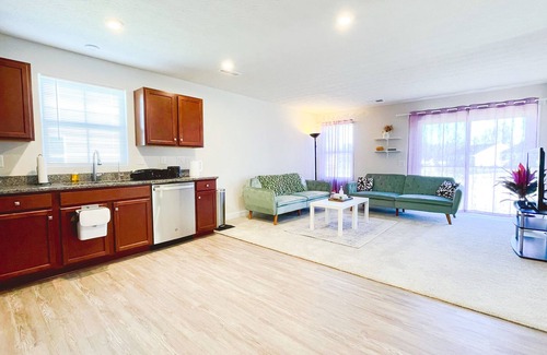 Amelia House | Cheerful 2- bedroom home with parking garage
