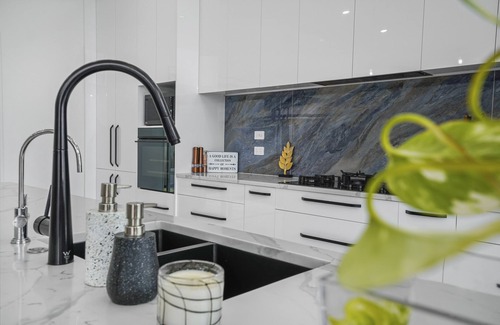 Drury House | Cheerful 2 Bedroom Lifestyle in Auckland