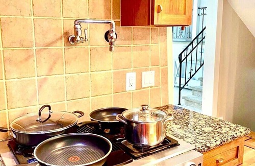 Hampden House | CHEERFUL 3 BEDROOM HOME WITH HUGE BACKYARD