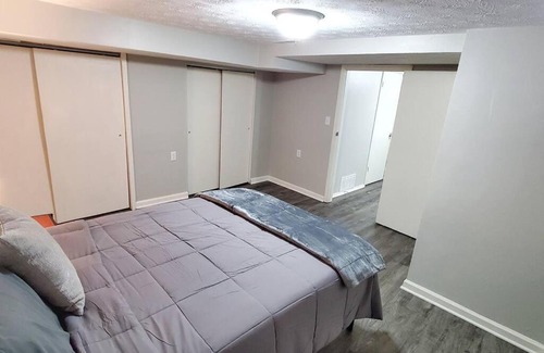 Dayton House | Cheerful 3 Bedroom Residential Home in Dayton