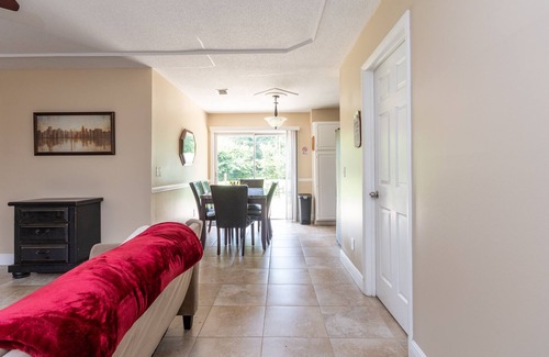 Azalea Park House | Cheerful 4-BDR Home Minutes From Universal Studios