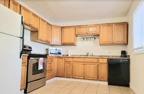 Lincoln House | Cheerful 4 room house