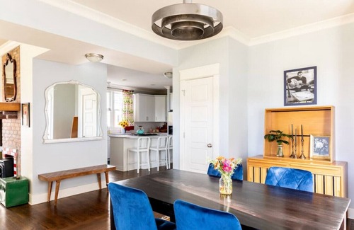 The Nations House | Cheerful 6 Beds, 3 Bedroom House w/Outdoor Space!