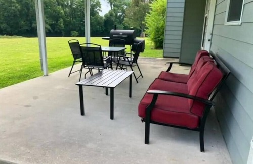 Sunshine House | Cheerful 6BR between LSU & NOLA