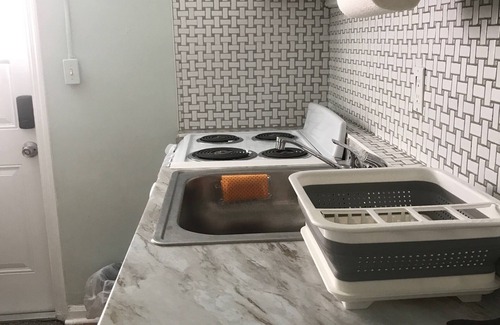 Lauderdale Lakes House | Cheerful and cozy 1 bedroom efficiency. Private