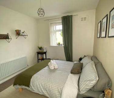 Belfast House | Cheerful and Cosy Double Room