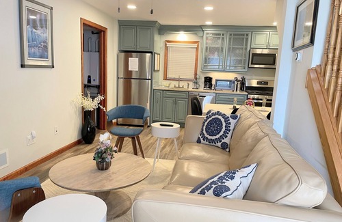 Belmar Cottage | Cheerful Home, 3B, 3B, 2 Blocks to the Ocean