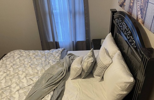 Fort Worth House | Cheerful one private bedroom in a house. Quiet, clean and safe community