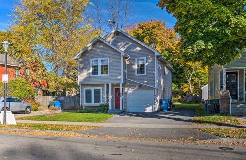 South Wedge Apartment | Cheerful Rochester Apartment Great Location!