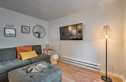 South Wedge Apartment | Cheerful Rochester Apartment Great Location!