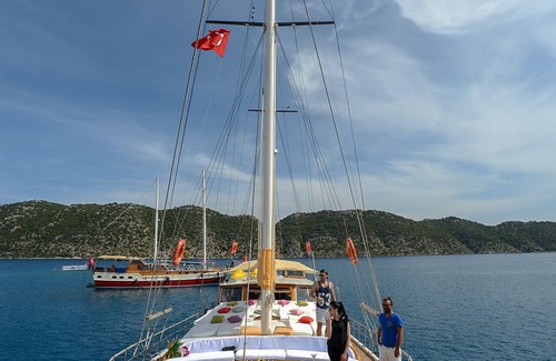 Fethiye City Center Boat Rental | Cheers Gulet Private Charter for overnight stays