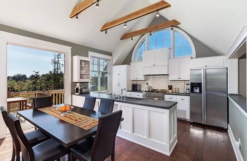 Friday Harbor Cottage | Chef's Kitchen, Salish Sea View, EV Charger: This is The Cottage on Cedar Street