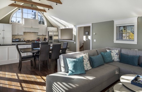 Friday Harbor Cottage | Chef's Kitchen, Salish Sea View, EV Charger: This is The Cottage on Cedar Street
