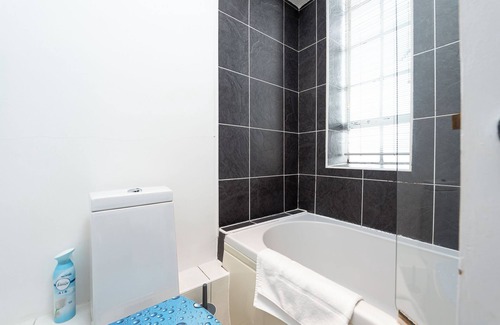 Brompton & Hans Town Apartment | Chelsea By Capital CC 724