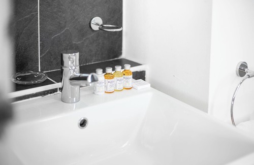 Brompton & Hans Town Apartment | Chelsea By Capital CC 724