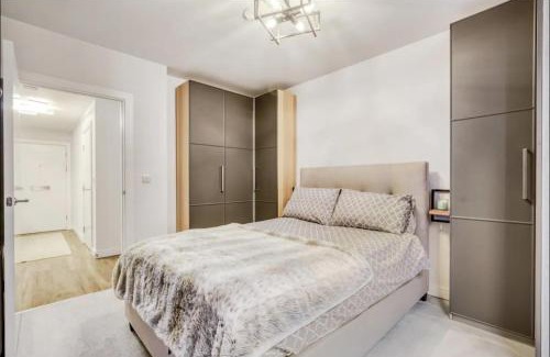 Sands End Apartment | Chelsea Chic: An Upscale and Modern Flat