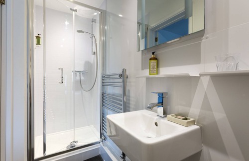 Maenporth Bed & Breakfast | Chelsea House