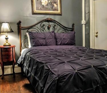Atlantic City Hotel | Chelsea Pub and Inn