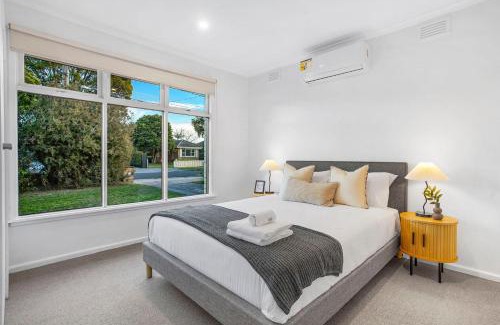Cheltenham House | Cheltenham Charm by Ready Set Stay