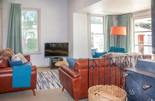 Hanmer Springs House | Cheltenham Villa