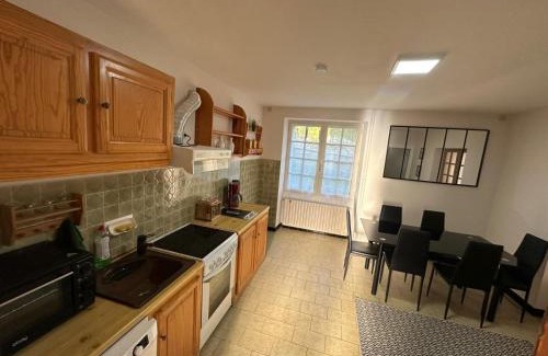 Nantheuil House | Chemin du bel air