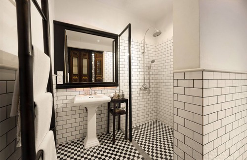 Downtown George Town Hotel | Cheong Fatt Tze - The Blue Mansion