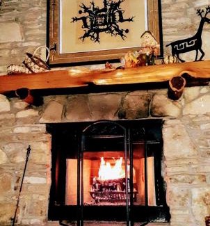Eureka Springs Ski Chalet | Cherokee Mountain log Cabins