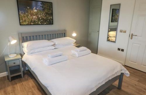 Cowbridge House | Cherry
