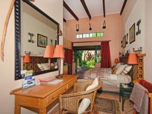 Linden Bed & Breakfast | Cherry Tree Cottage B&B Linden