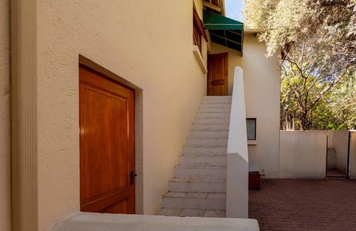 Greater Johannesburg Metropolitan Area Apartment | Cherubim Heights Villa no1