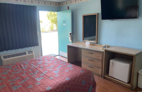 Southwest Anaheim Hotel | Chester Inn Motel - Near Adventure City