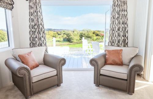 Teigngrace House | Chestnut Lodge