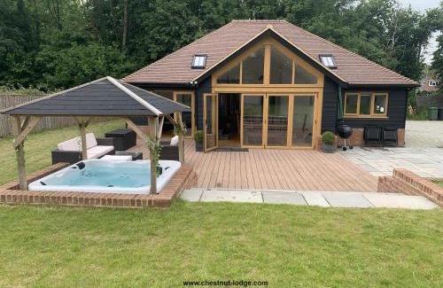 Maidstone House | Chestnut-Lodge is rural, secluded, private with Hot Tub